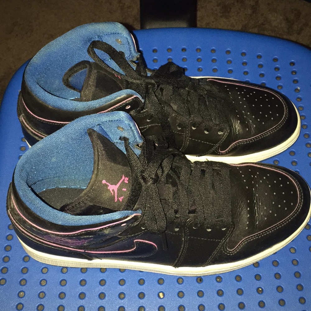 Mens Air Jordan 1 mid Sneakers 👟